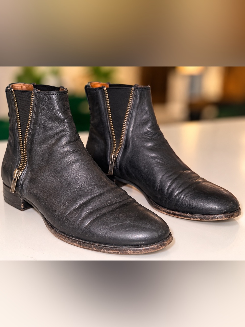 Frye Carly Zip Black Leather Chelsea Ankle Boots | Sz 8.5 | Very Good Condition